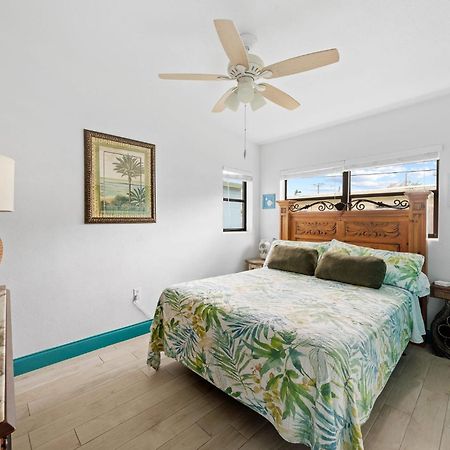 Uptown Cottage - Walk To The Beach And Restaurants Cocoa Beach Esterno foto